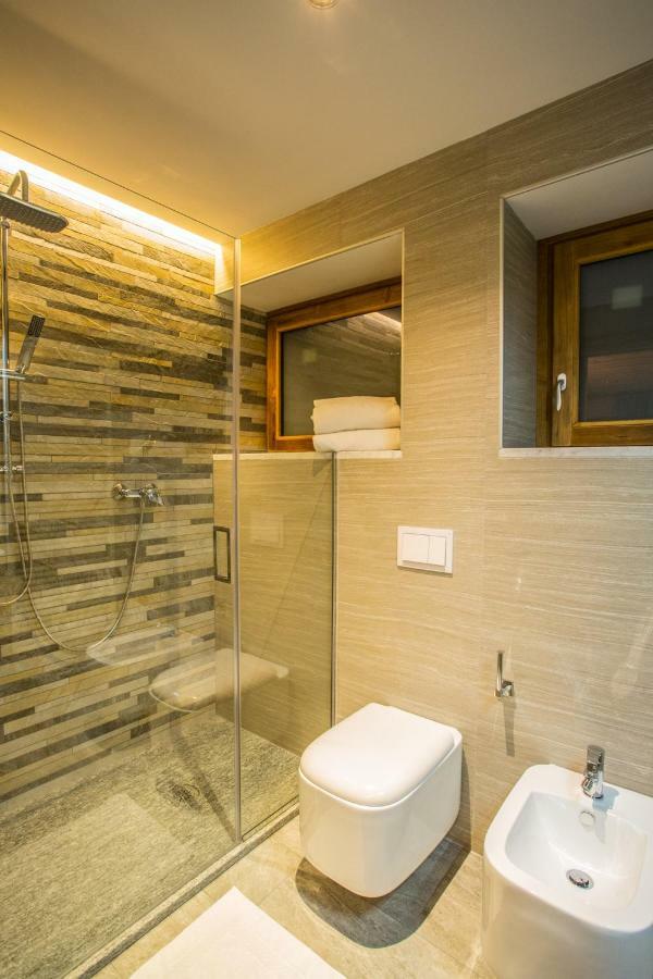 Alpine Rooms Guesthouse Брей-Червиния Экстерьер фото