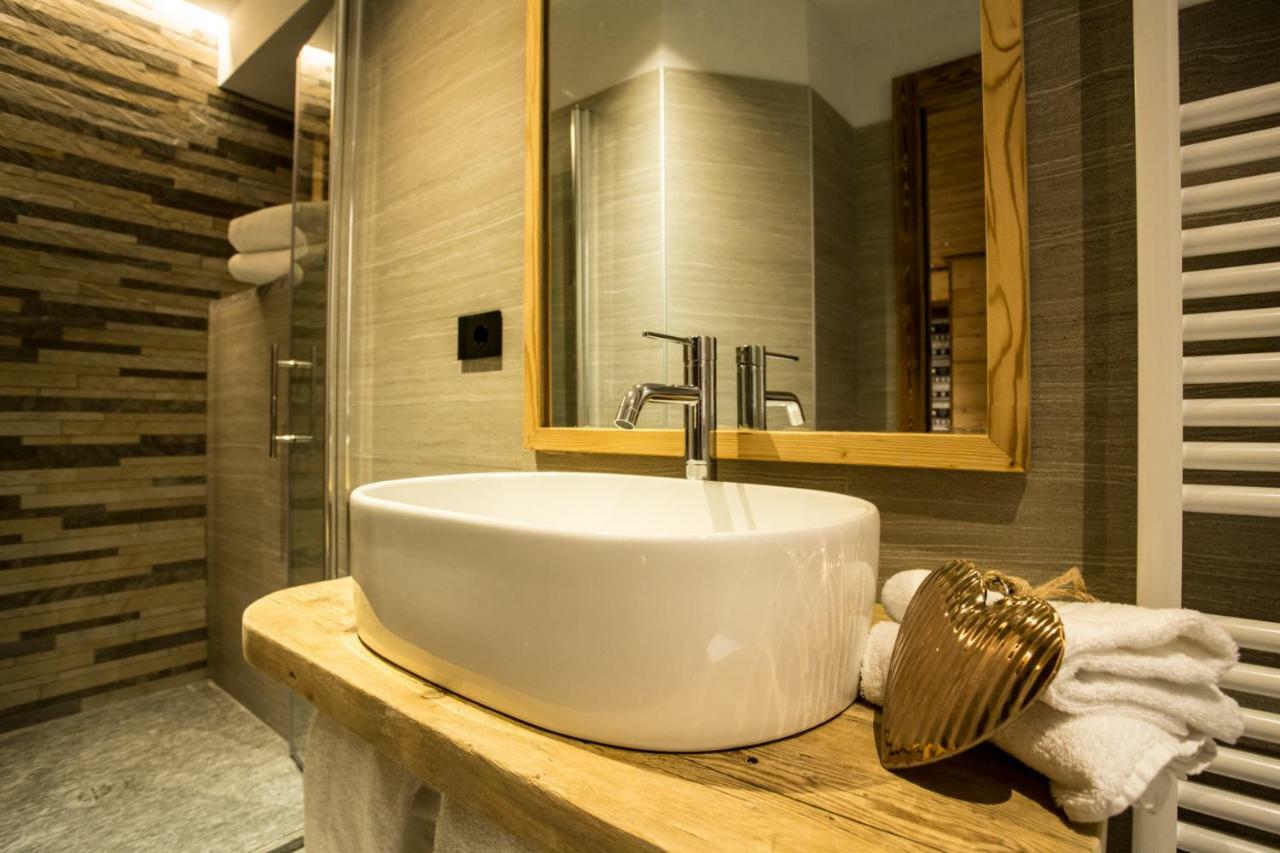 Alpine Rooms Guesthouse Брей-Червиния Экстерьер фото