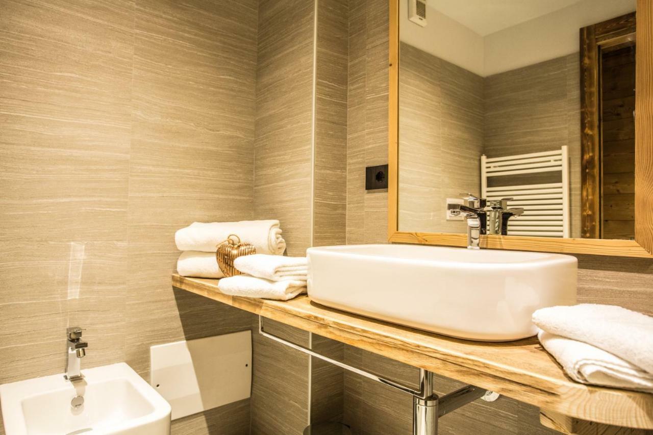 Alpine Rooms Guesthouse Брей-Червиния Экстерьер фото
