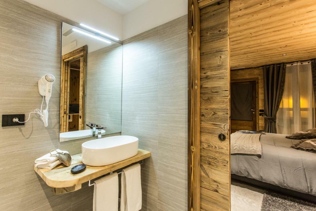 Alpine Rooms Guesthouse Брей-Червиния Экстерьер фото