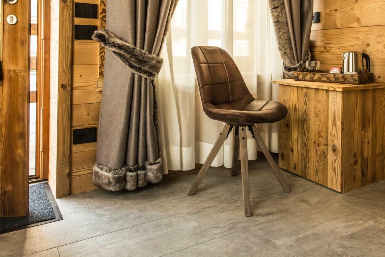 Alpine Rooms Guesthouse Брей-Червиния Экстерьер фото
