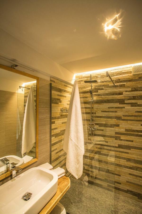 Alpine Rooms Guesthouse Брей-Червиния Экстерьер фото